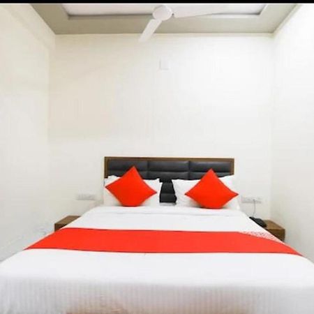 Hotel New Lake View Ahmedabad Eksteriør billede