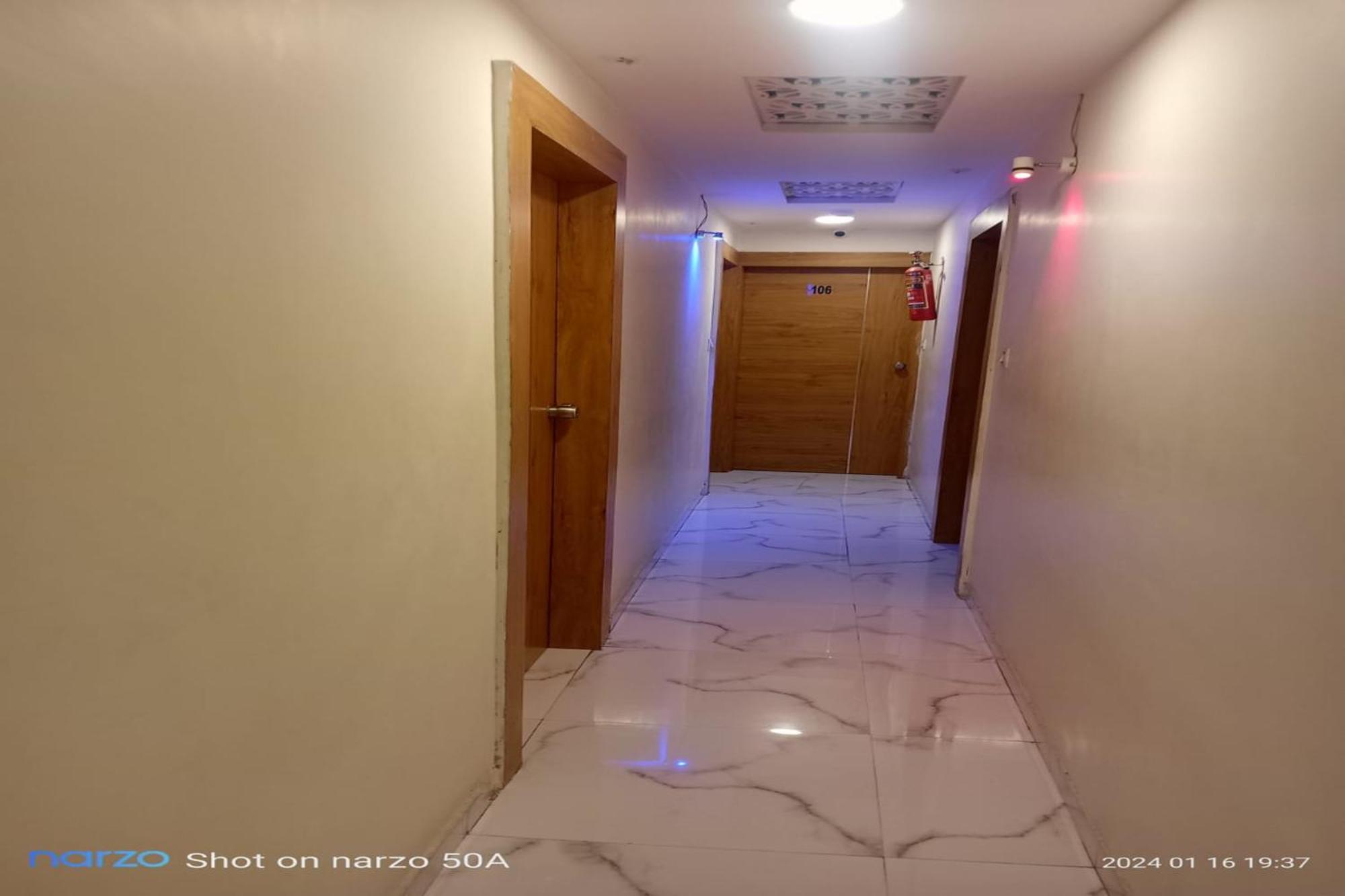 Hotel New Lake View Ahmedabad Eksteriør billede