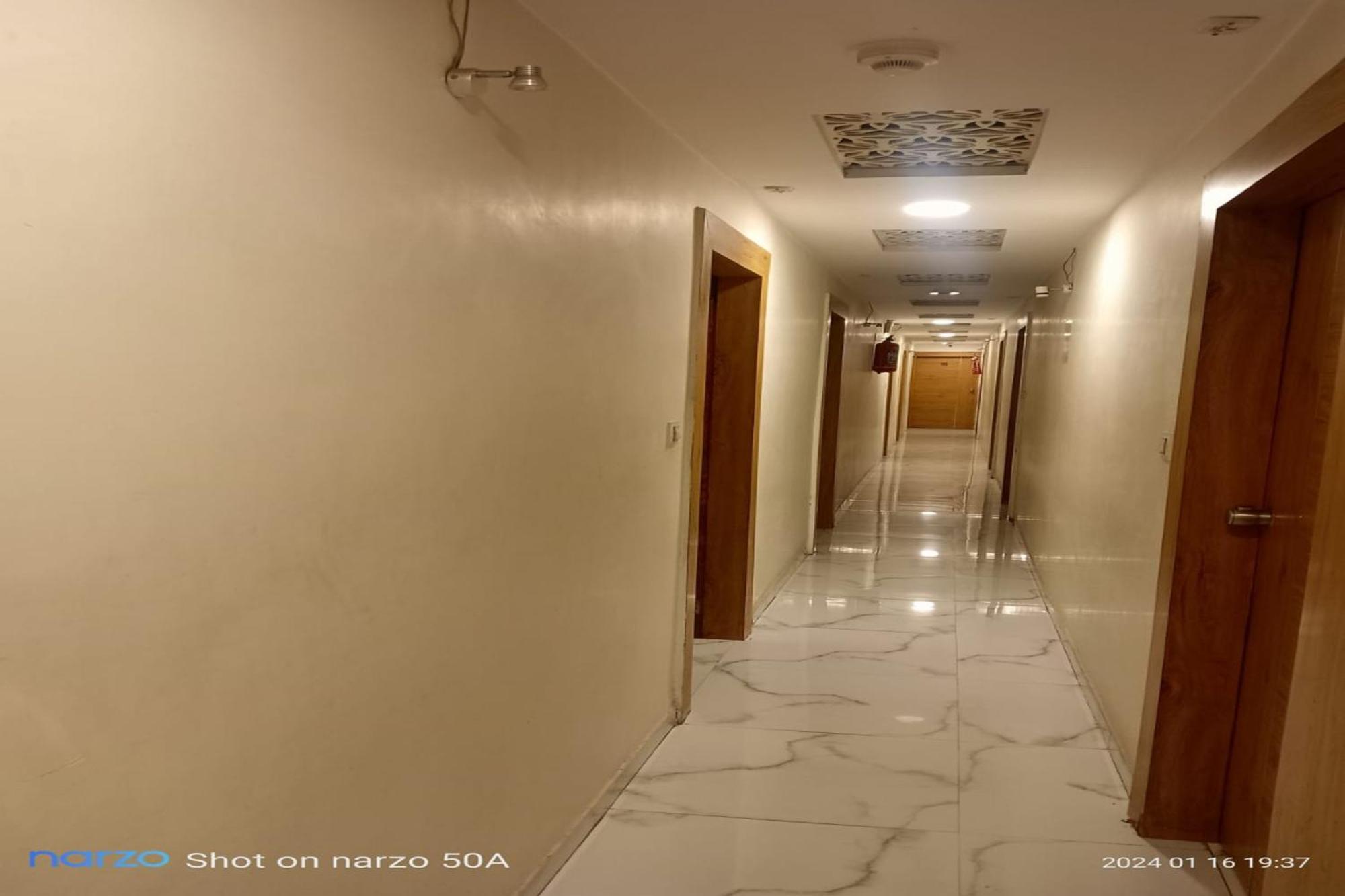 Hotel New Lake View Ahmedabad Eksteriør billede