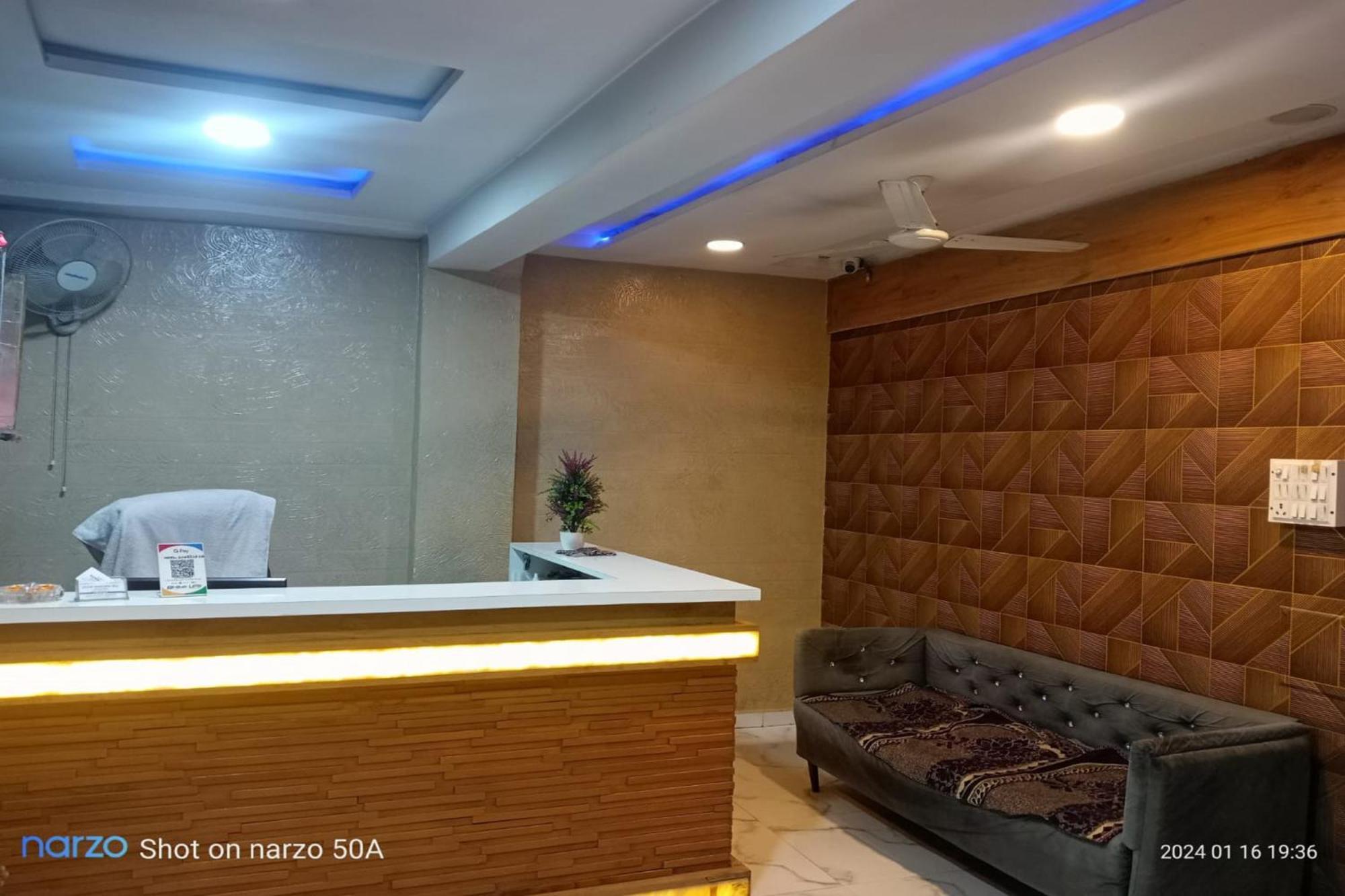 Hotel New Lake View Ahmedabad Eksteriør billede